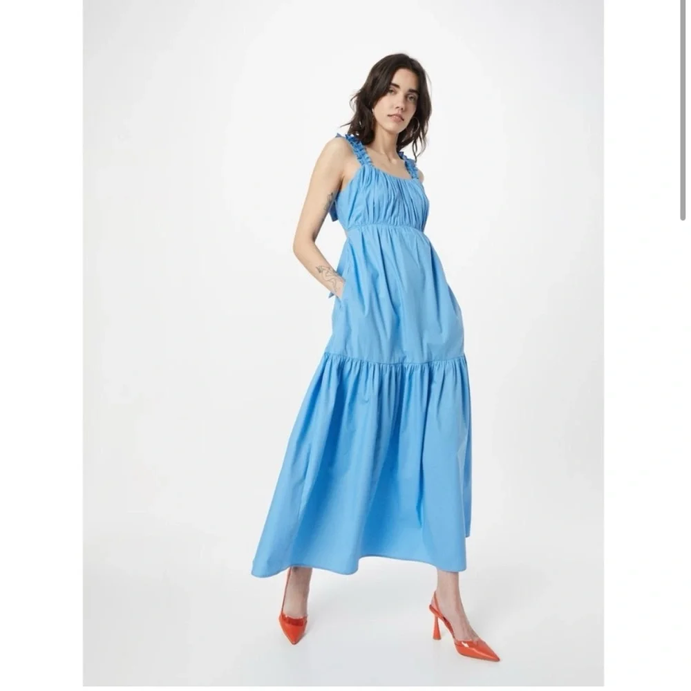 Abercrombie & Fitch Tiered Bow Back Ruffle
Poplin Maxi Dress — Coastal Blue - Picture 1 of 5